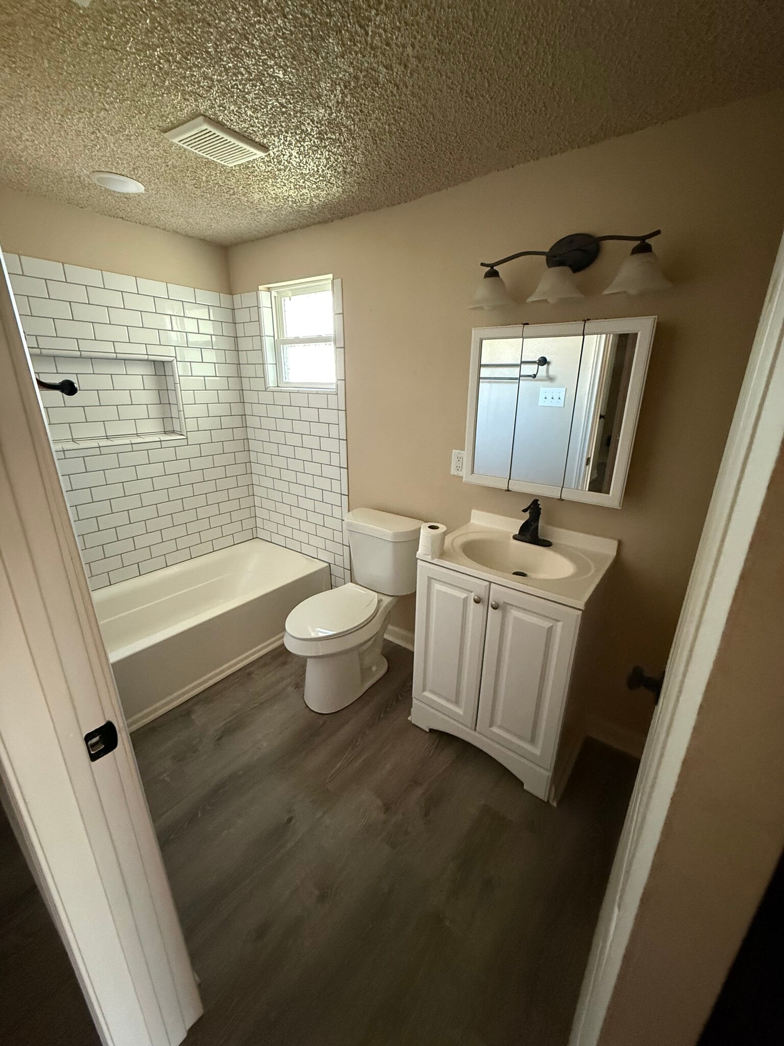 Updated Bathroom with Subway Tile Shower - 760 Wayne Ave