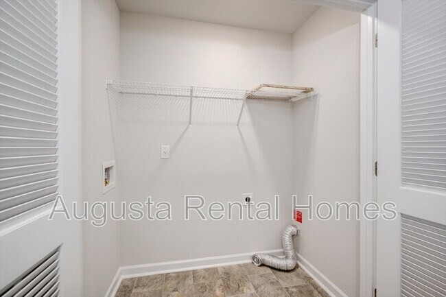 Building Photo - 3504 Firestone Dr