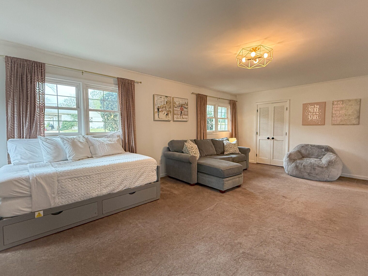 Building Photo - 7601 Bedfordshire Dr