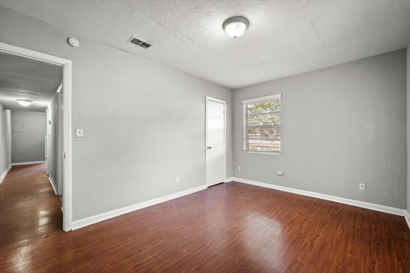 Building Photo - 1829 Lambert St