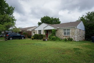 Building Photo - 617 NW 51st St