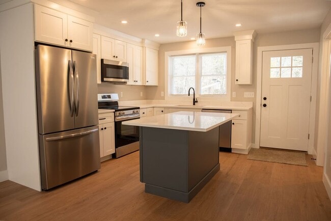 Building Photo - 16 Vernon St