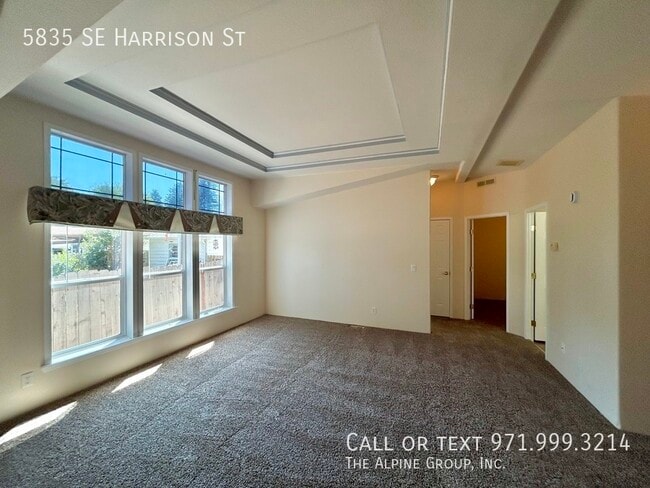 Building Photo - 5835 SE Harrison St