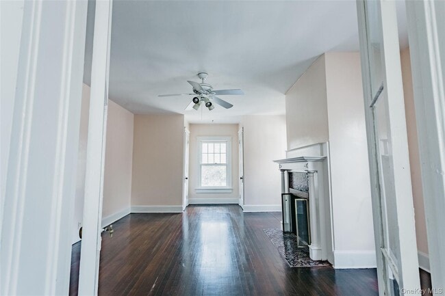 Building Photo - 137 Leroy St
