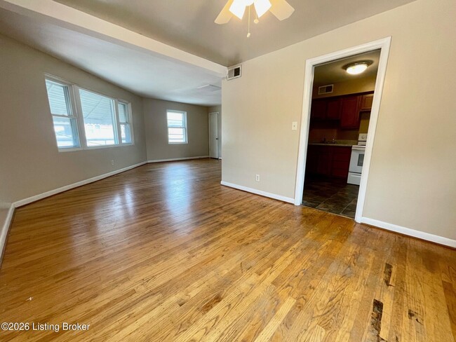 Building Photo - 2731 Preston Hwy