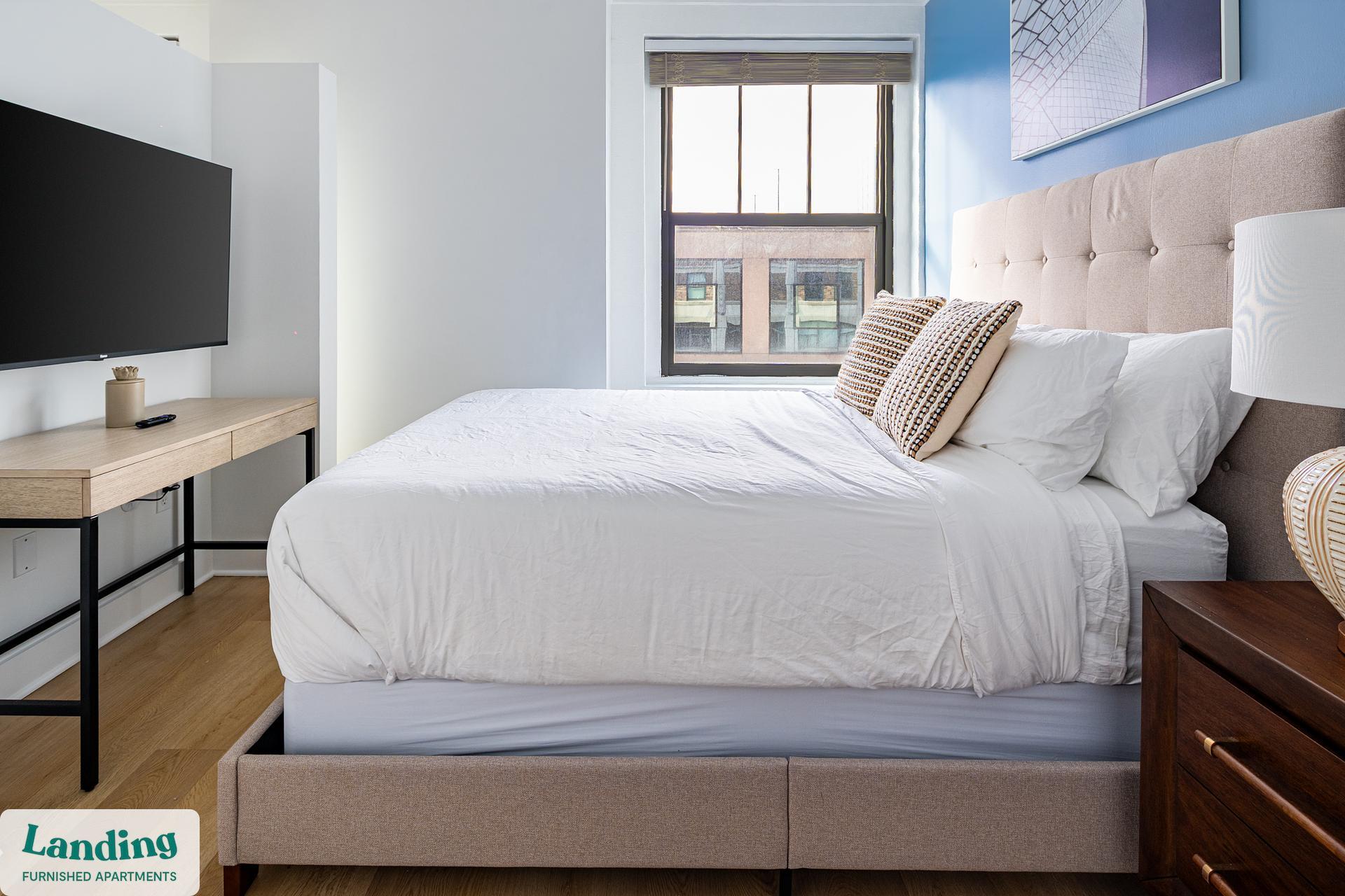 Building Photo - 933 McGee St