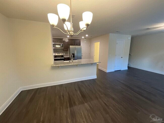 Building Photo - 5065 Peach Dr