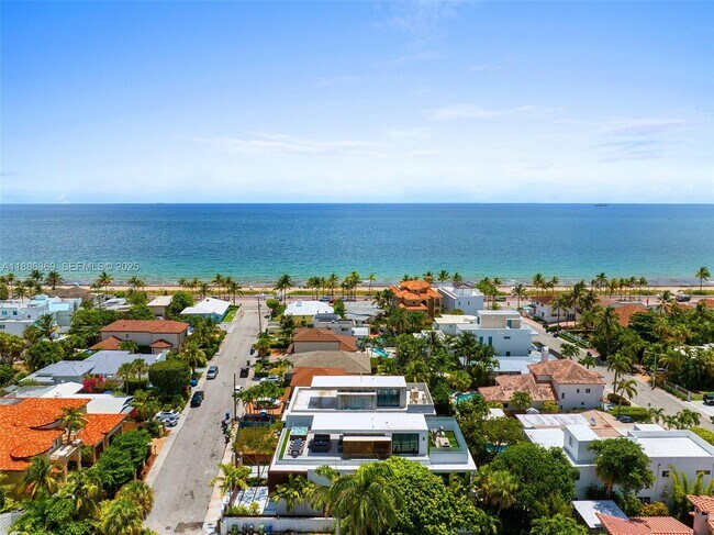 Building Photo - 3306 NE 16th St