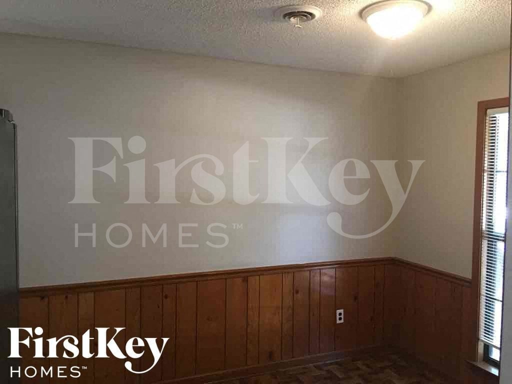 Building Photo - 6410 N Fawn Hollow Cir