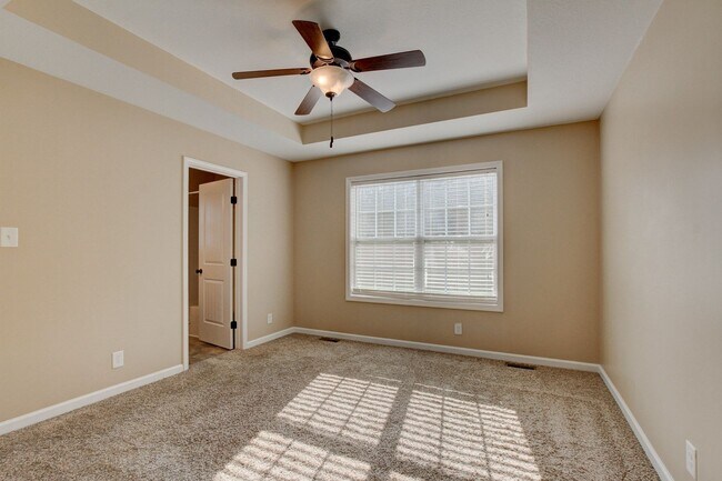 Building Photo - Charming Home Open Floor Plan with Spaciou...