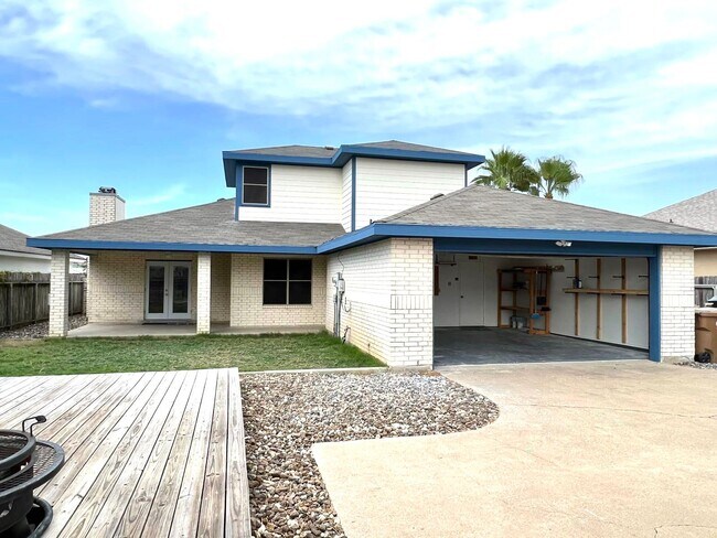 Building Photo - 15334 Barataria Dr
