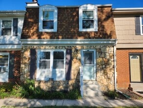 Building Photo - 7742 Brams Hill Dr