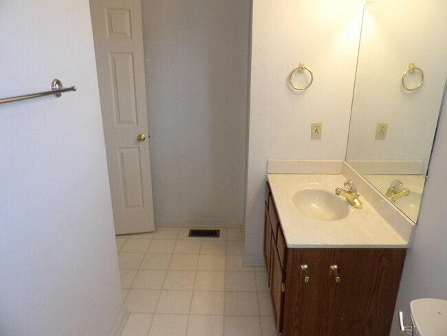 Building Photo - 107 Shannon Ln