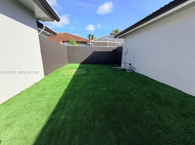 Building Photo - 11361 SW 145th Ave