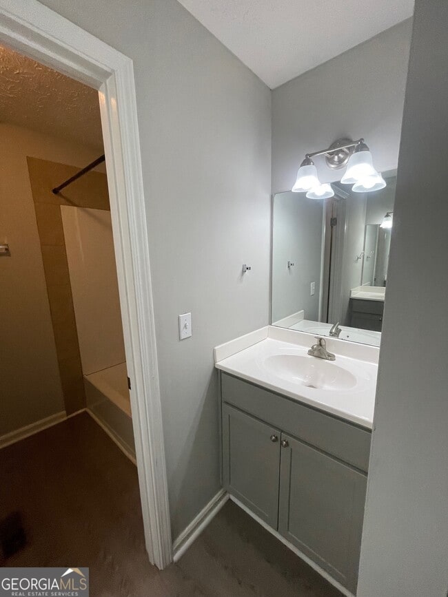 Building Photo - 763 South St