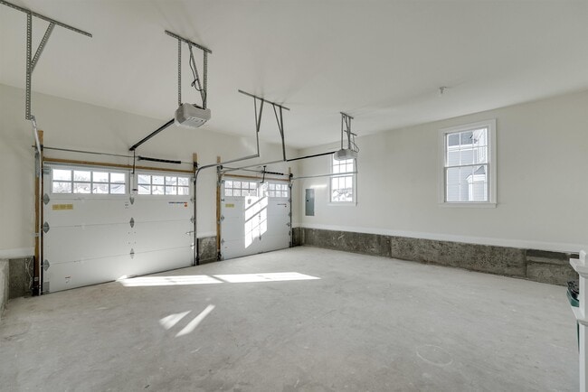 Building Photo - 22 Silent Nest Wy