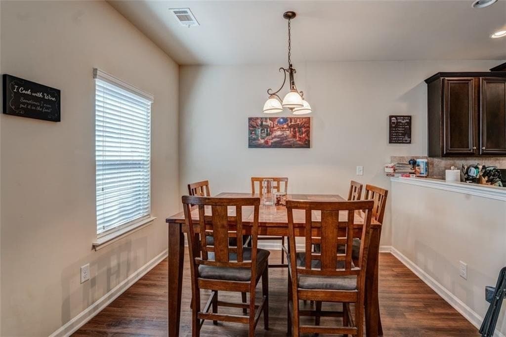 Building Photo - 208 Hidden Creek Pt