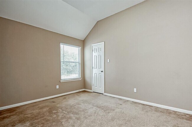 Building Photo - 2218 Falcon Knoll Ln