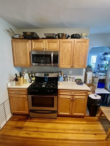 Building Photo - 110 Crescent Ave