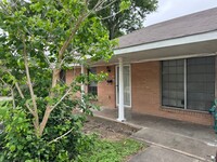 Building Photo - 609 Sunset Ln