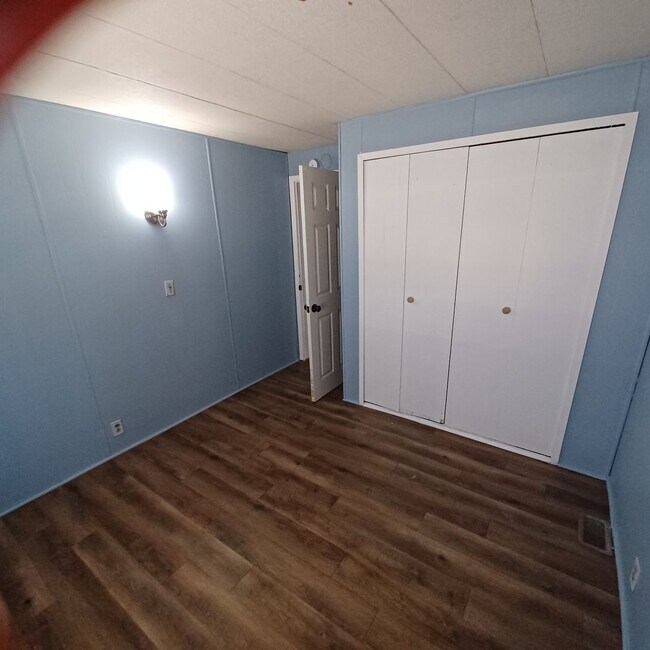 Building Photo - 3 BR 2 BA mobile home on half an acre