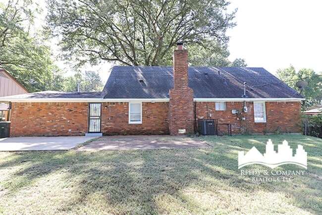 Building Photo - 2010 Tammwood Dr