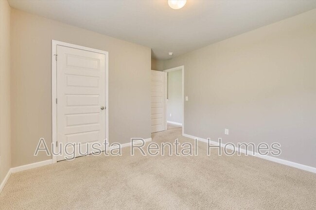 Building Photo - 5054 Vine Ln