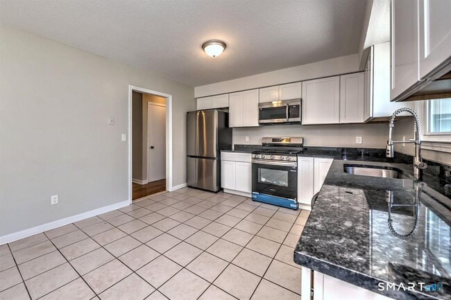 Building Photo - 1145 Sherman Ave