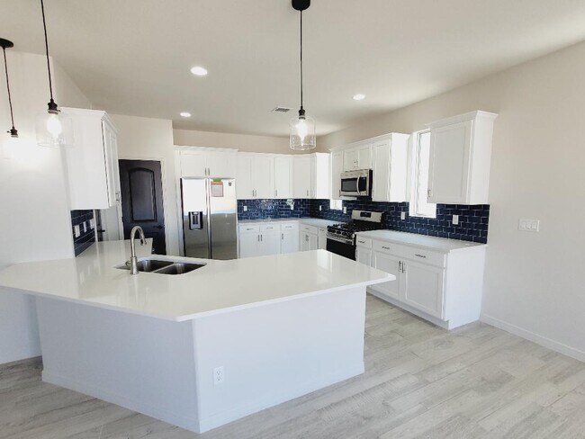 Building Photo - 7505 Hitching Post