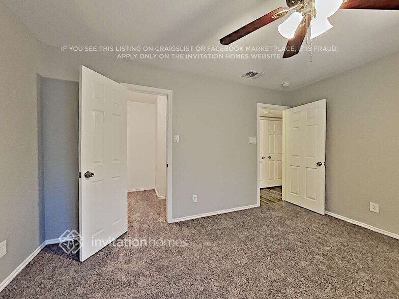 Building Photo - 2707 Fountainview Dr