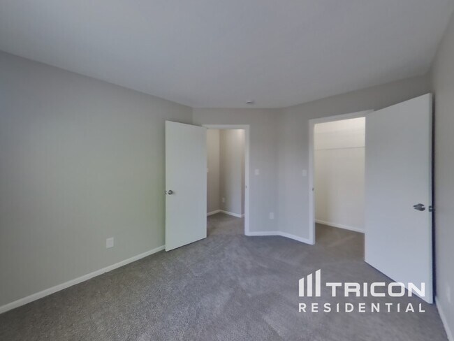 Building Photo - 607 Deer Trail Dr