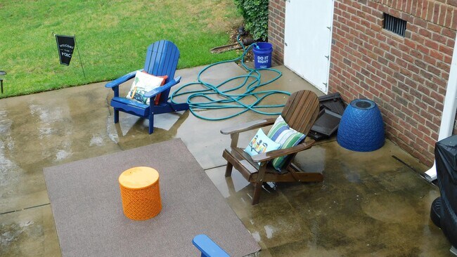 Building Photo - 400 Beaumont Park Cir