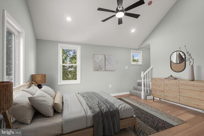 Building Photo - 2917 E Lee Ave