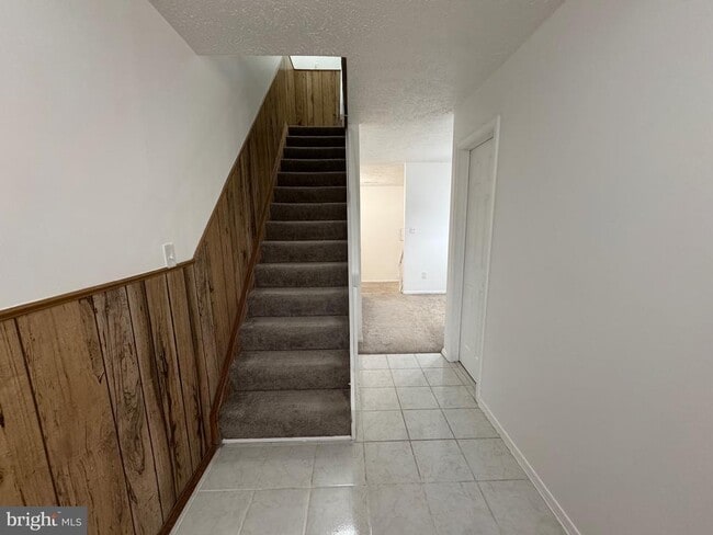 Building Photo - 349 Reneau Way