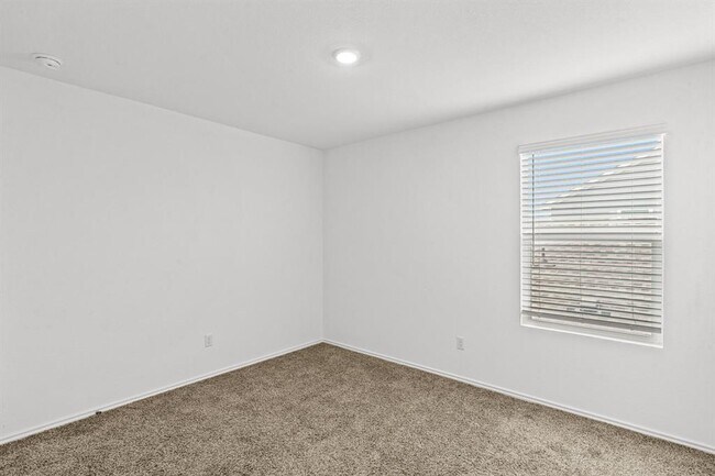 Building Photo - 889 Powell