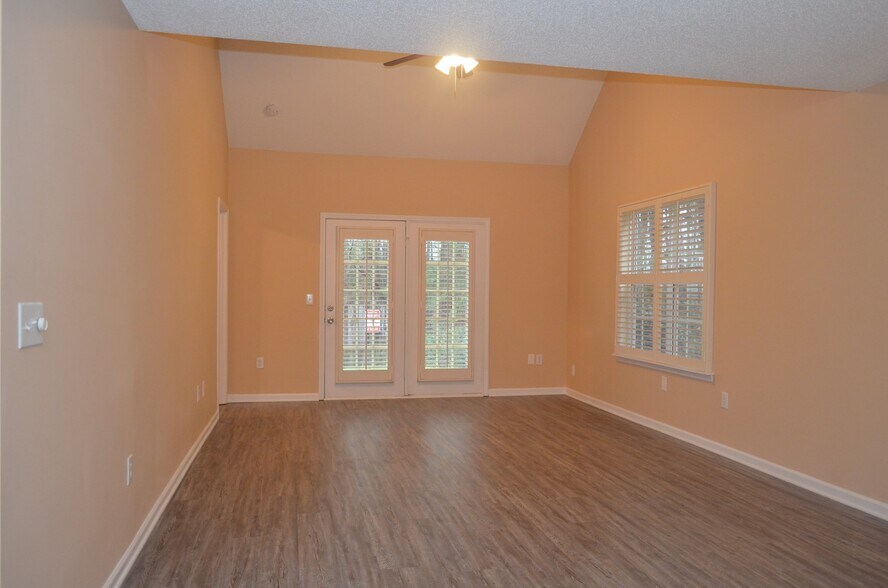 Building Photo - 8955 Bryant Field Cir