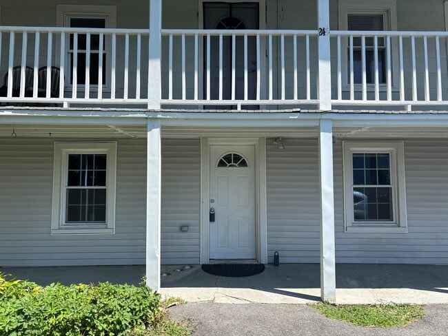 Building Photo - 245 Glenville Rd