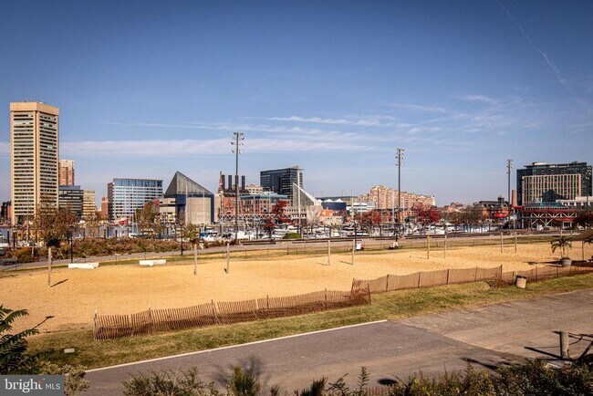 Building Photo - 1025 S Hanover St