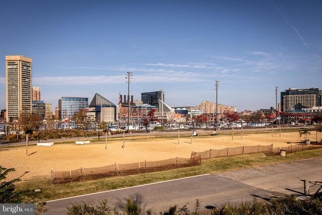 Building Photo - 1218 Riverside Ave