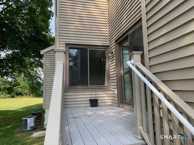 Building Photo - 18 Greenbriar Dr