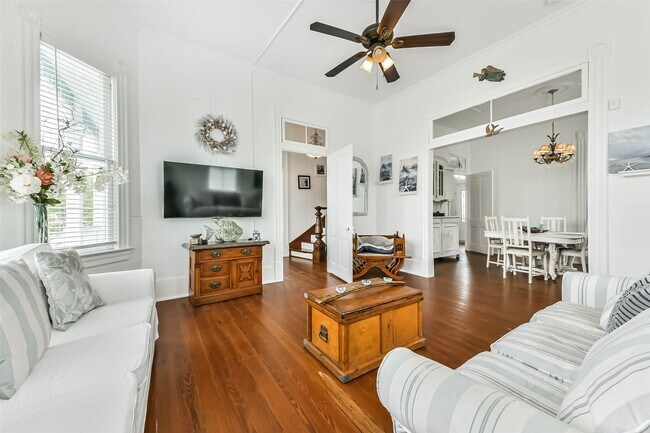 Building Photo - 3301 Ave N Ursuline St