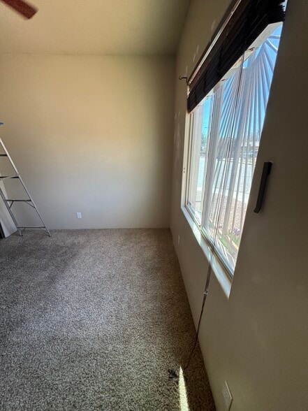 Building Photo - 4600 6th St NW