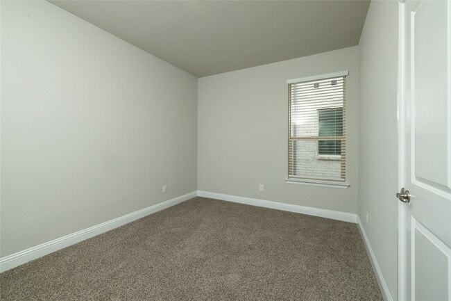 Building Photo - 4816 Dewy Rose Ln