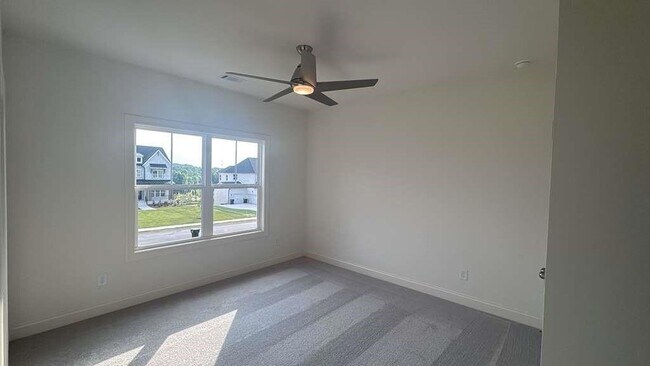 Building Photo - 5365 Travers Ln