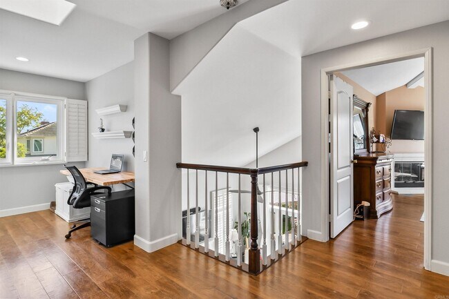 Building Photo - Immaculate 3 Bed, 2.5 Bath in Laguna Shores, Carlsbad!