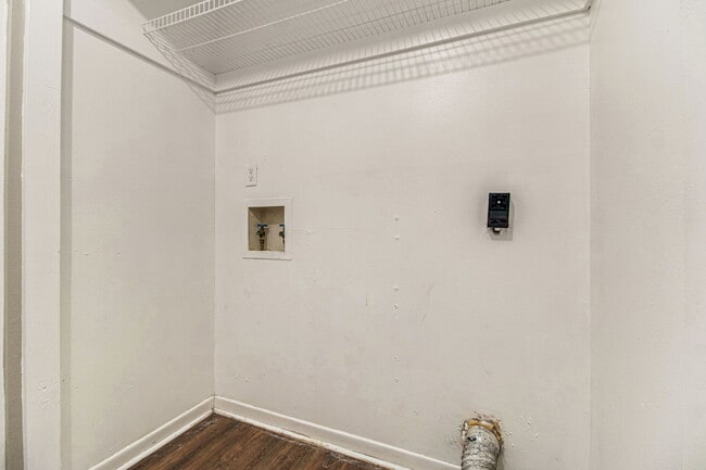 Building Photo - 10150 Guidy Ln