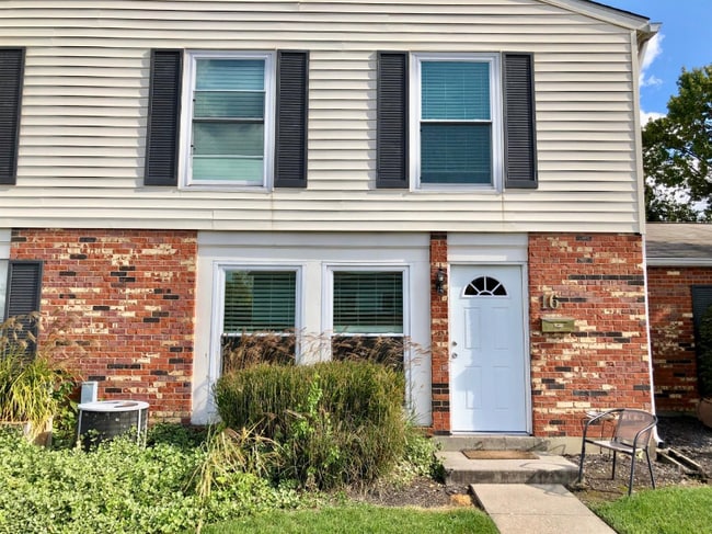 Building Photo - 16 Stardust Ct