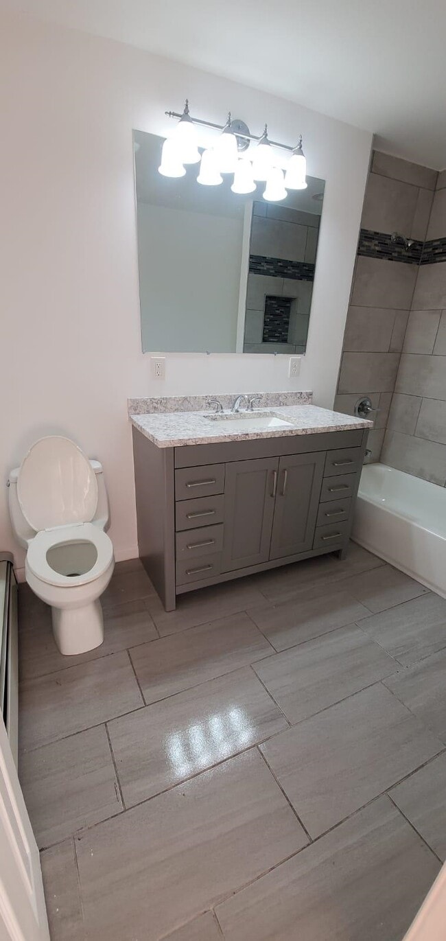 Building Photo - 3586 John F. Kennedy Blvd