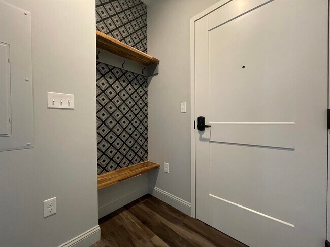 Building Photo - 25 Lowell St