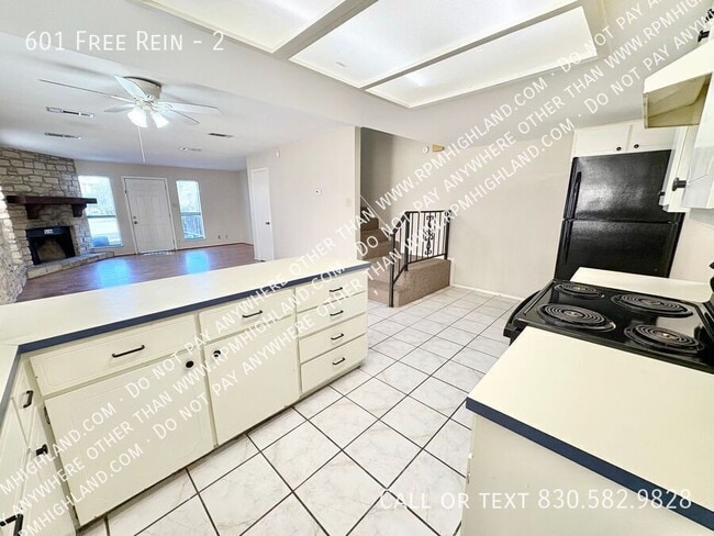 Building Photo - 601 Free Rein